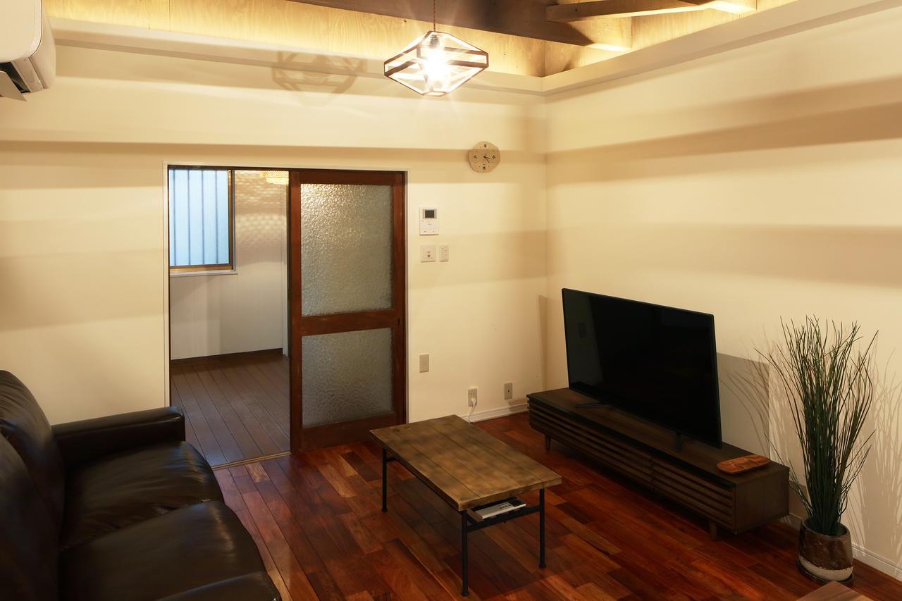 Chikyuutabikazoku Usj Apartment Osaka Exterior photo